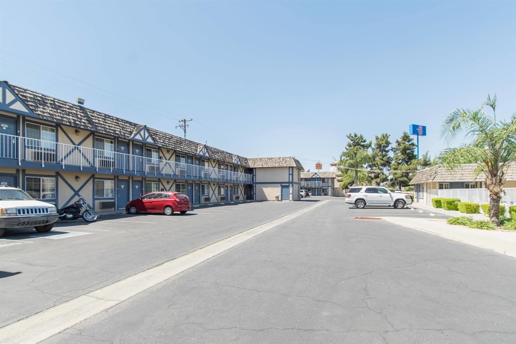 Hotel 6-kingsburg, Ca 3*
